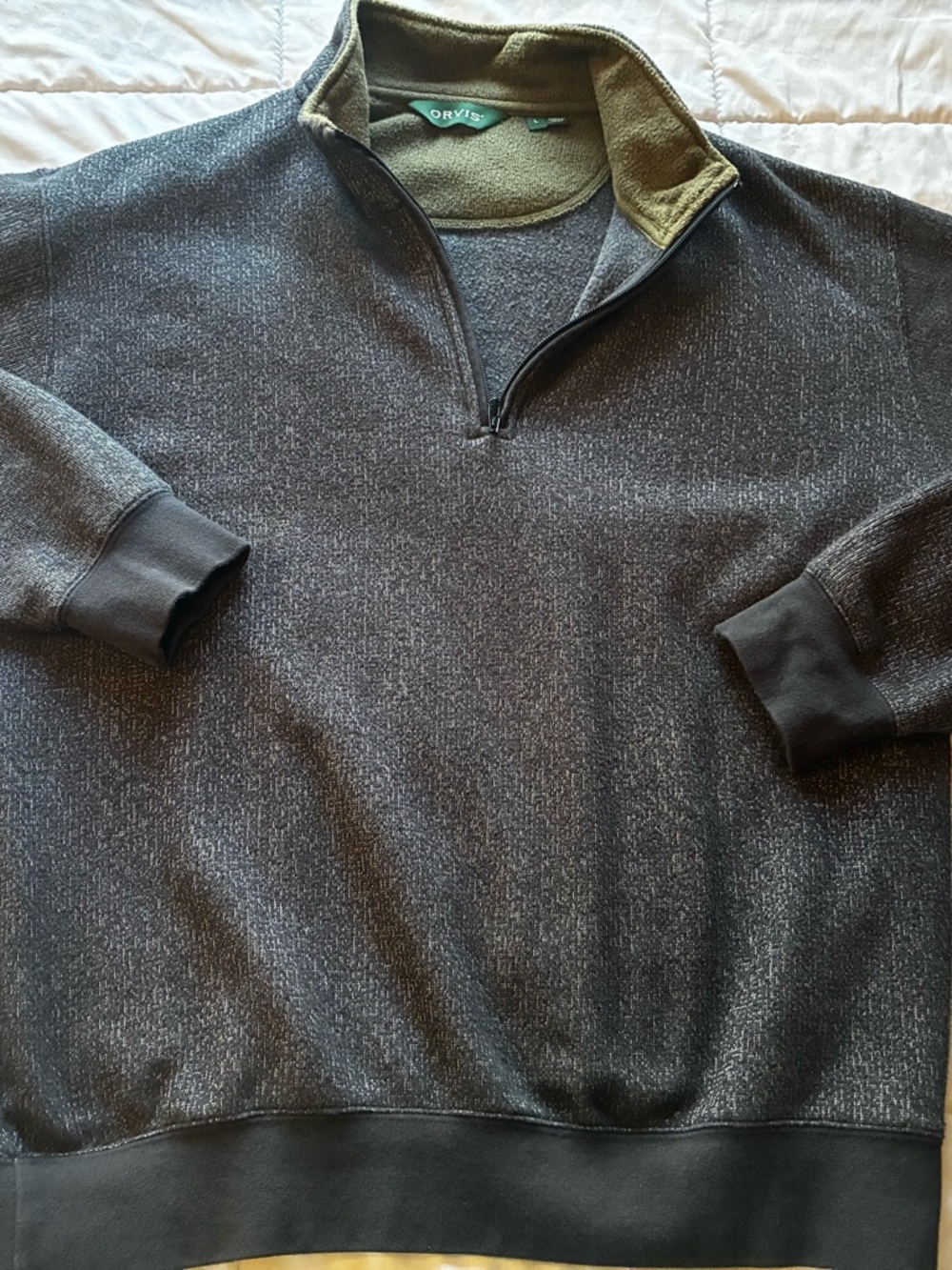 Orvis Men's Heathered Charcoal Quarter-Zip Pullover with Olive Collar